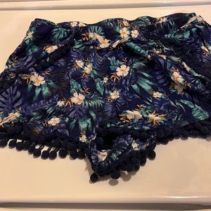 Navy shorts-Hibiscus pattern